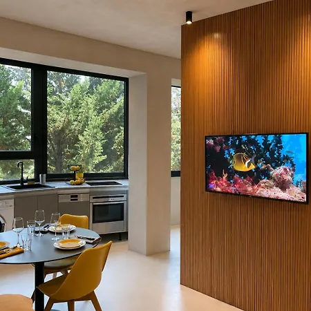Apartment Golden Pine Retreat - Beachfront